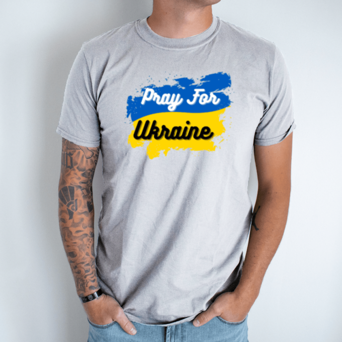 pilka-vyriski-marskineliai-pray-for-ukraine-2