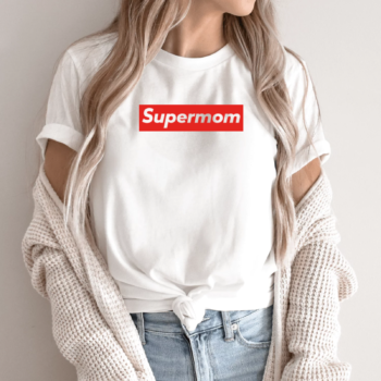 Unisex marškinėliai su spauda „Supermom“