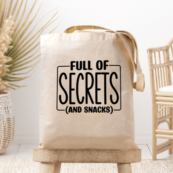 Medžiaginis maišelis su spauda „Secrets and Snacks“
