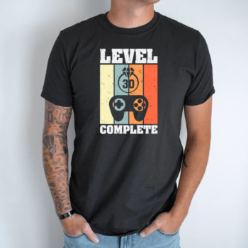 Unisex marškinėliai su spauda „Level 30 Complete“