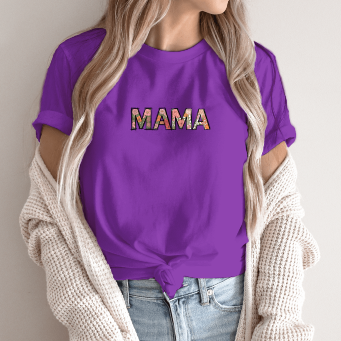 Unisex marškinėliai su spauda „Gėlėta Mama“ - Image 4