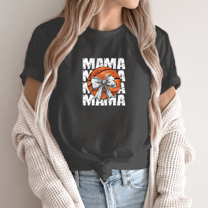 Unisex marškinėliai su spauda „Koketiška krepšinio mama“ - Image 5