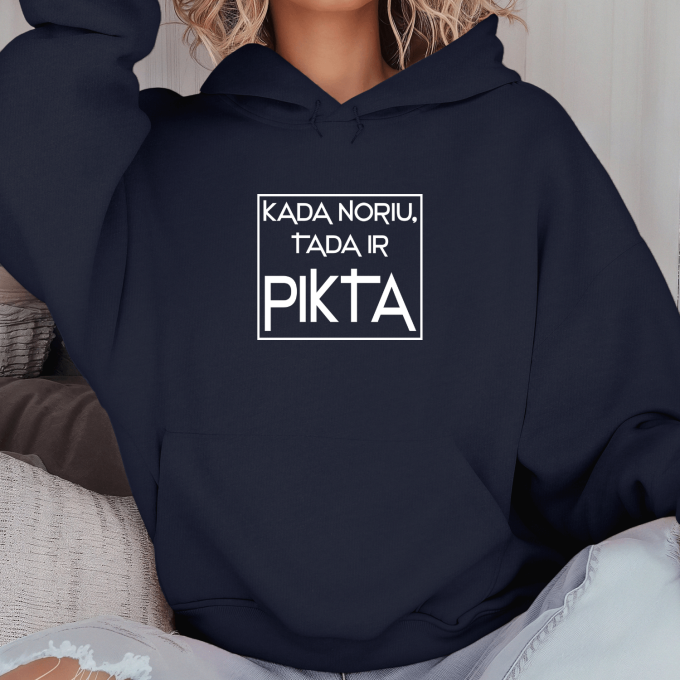 Unisex džemperis su spauda „Pikta, kada noriu“ - Image 3