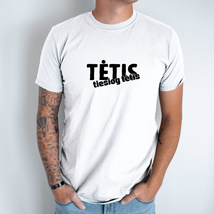 Unisex marškinėliai su spauda „Tiesiog tėtis“ - Image 2