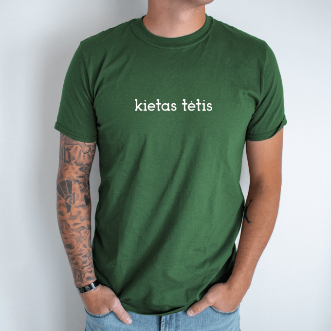 Unisex marškinėliai su spauda „Kietas tėtis“ - Image 3