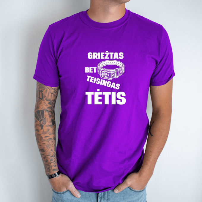 Unisex marškinėliai su spauda „Griežtas, bet teisingas tėtis“ - Image 7